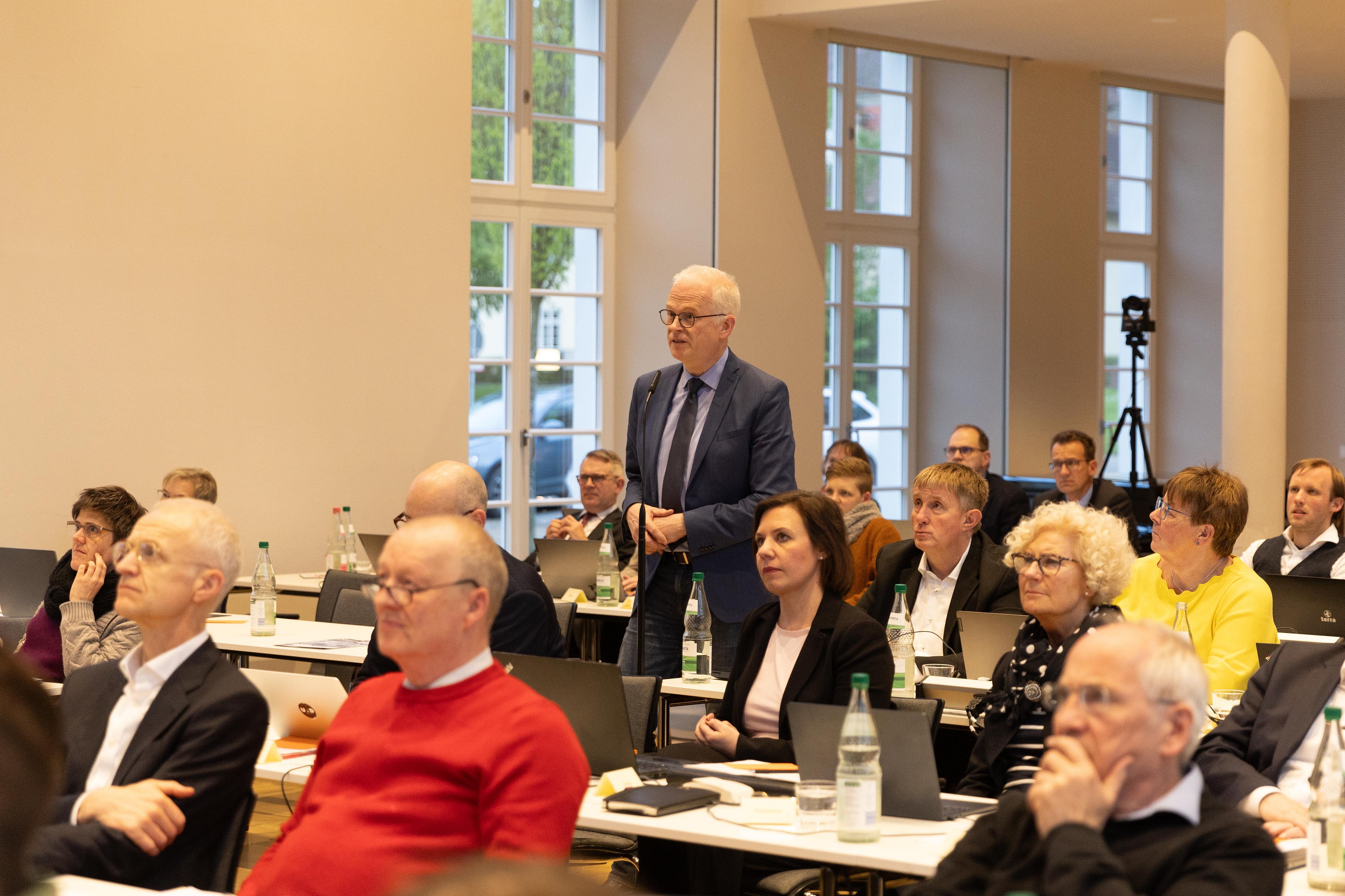 Aussprache  zum Gebäudestrategieprozess - Der Synodale Dekan Ralf Gebauer