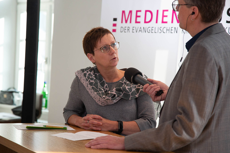 Radiointerview mit Sabine Kropf-Brandau (Pröpstin des Sprengel Hersfeld) durch Torsten Scheuermann (Radioredaktion Medienhaus der EKKW)