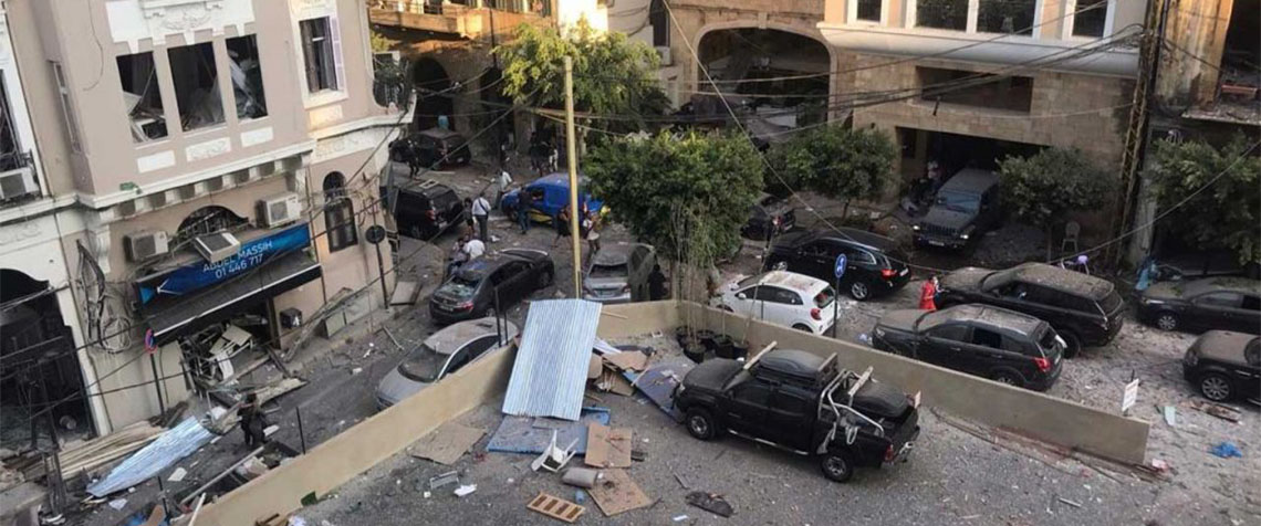Das Foto der Partnerorganisation International Orthodox Christian Charities der Diakonie Katastrophenhilfe zeigt Zerstörungen in einem Viertel Beiruts. (Foto: IOCC / Anchal Vohra, Voice of America - Public Domain) 