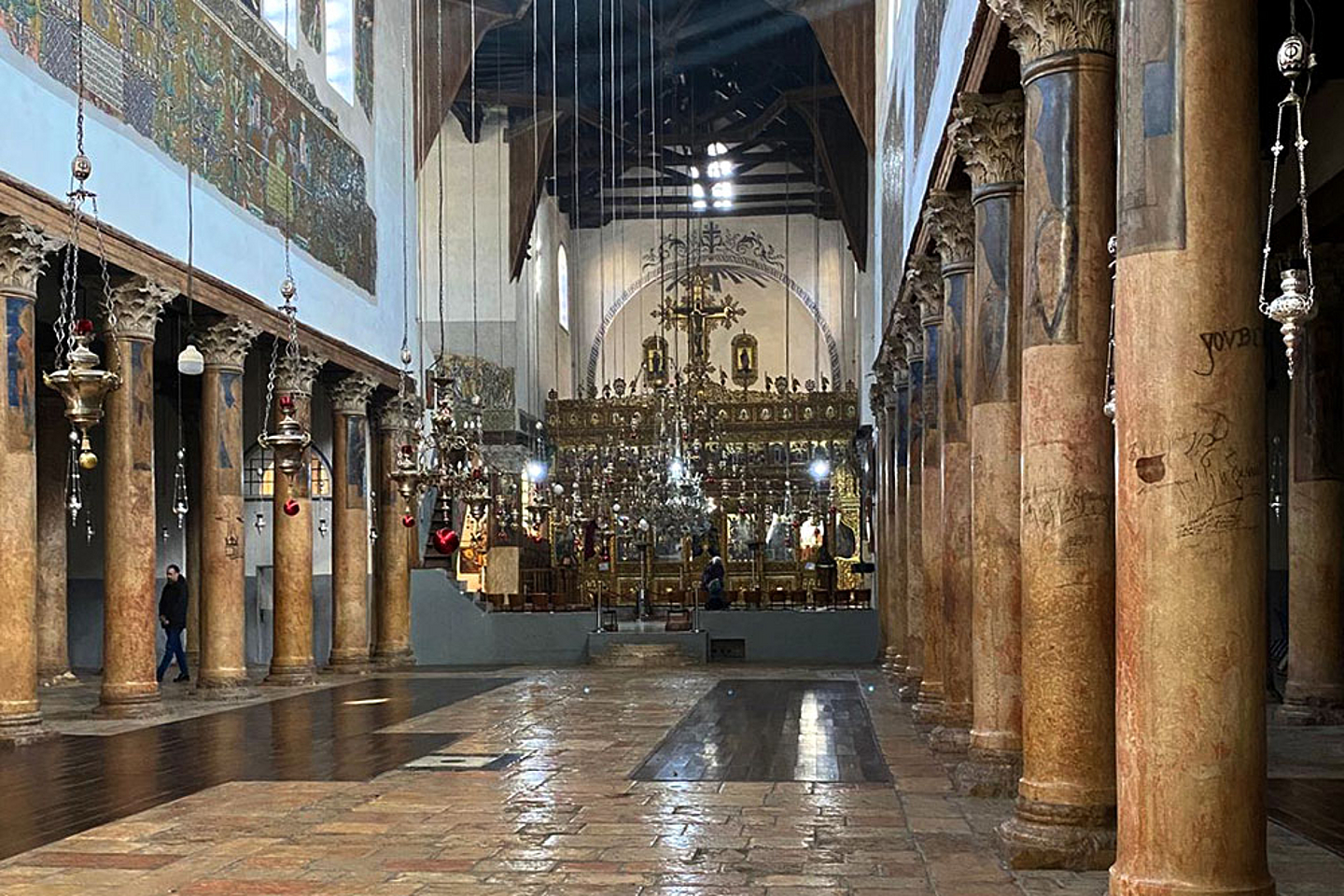 Die Geburtskirche in Bethlehem ohne Pilger.