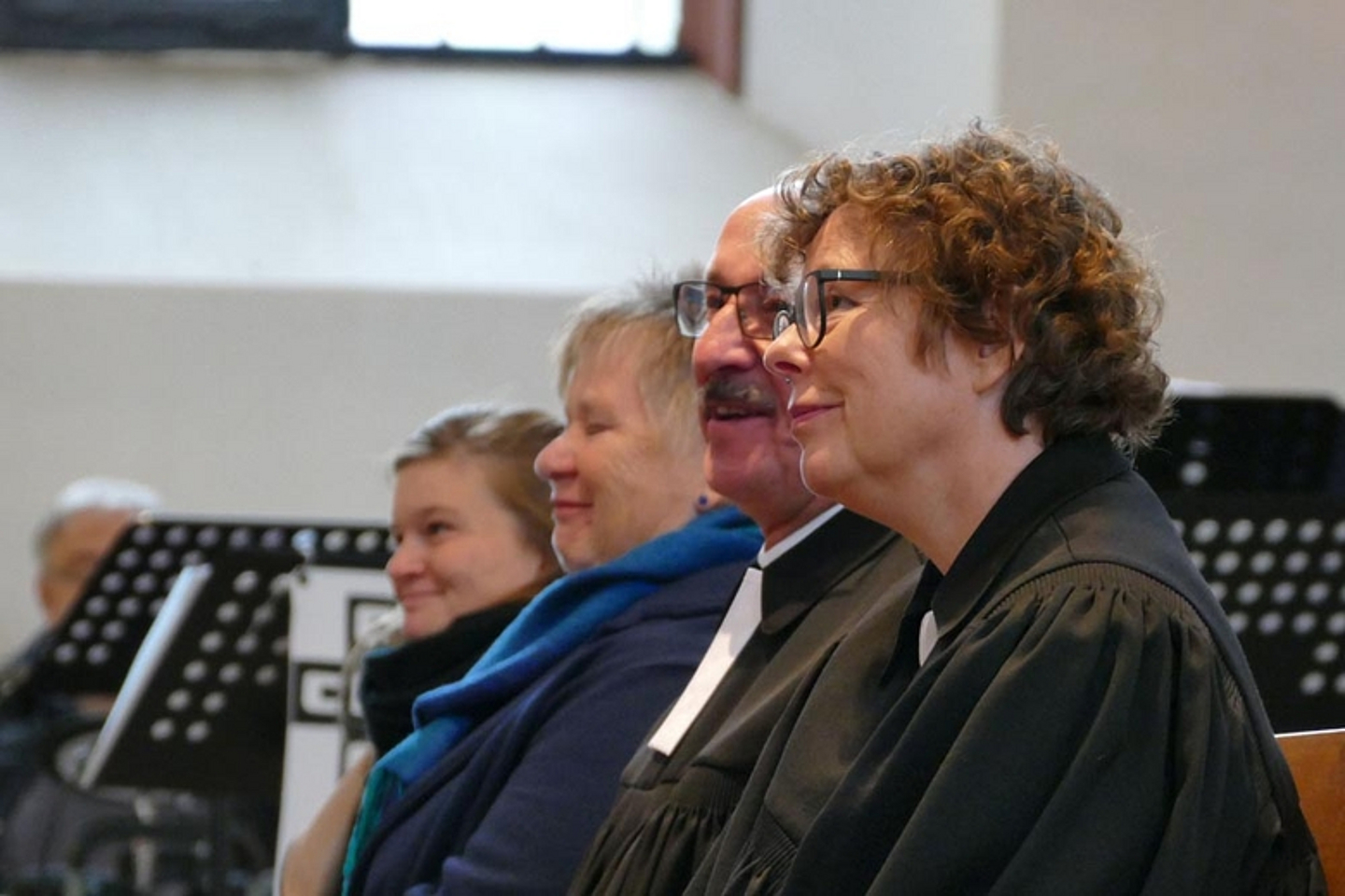 Bischöfin Hofmann und Pfarrer Rühl - Abschlussgottesdienst im Jubiläumsprogramm der evangelischen Kirche zum 425jährigen Jubiläum der Hanauer Neustadt am 2. Oktober 2022 in der Hanauer Marienkirche. (Foto: Sascha Leonhardi)
