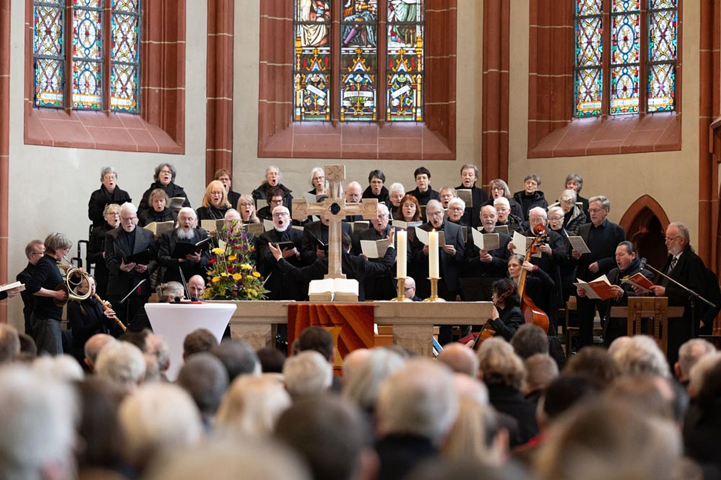 Musikalische Begleitung unter Leitung von Bezirkskantor Andrej Romanov Musikalische Begleitung unter Leitung von Bezirkskantor Andrej Romanov