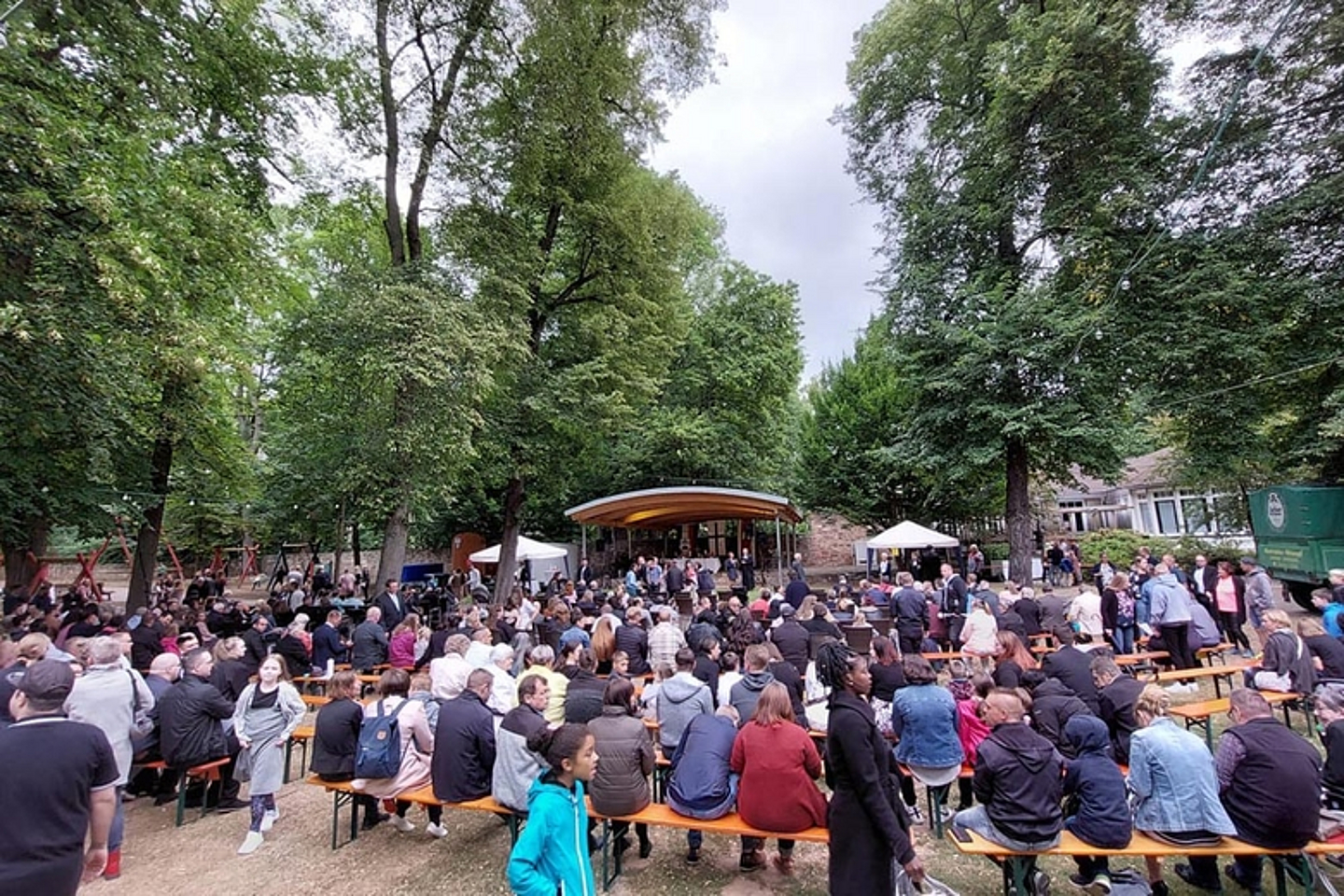 Tauffest im Schlosspark in Rotenburg an der Fulda  (Foto: Dorfschäfer) 