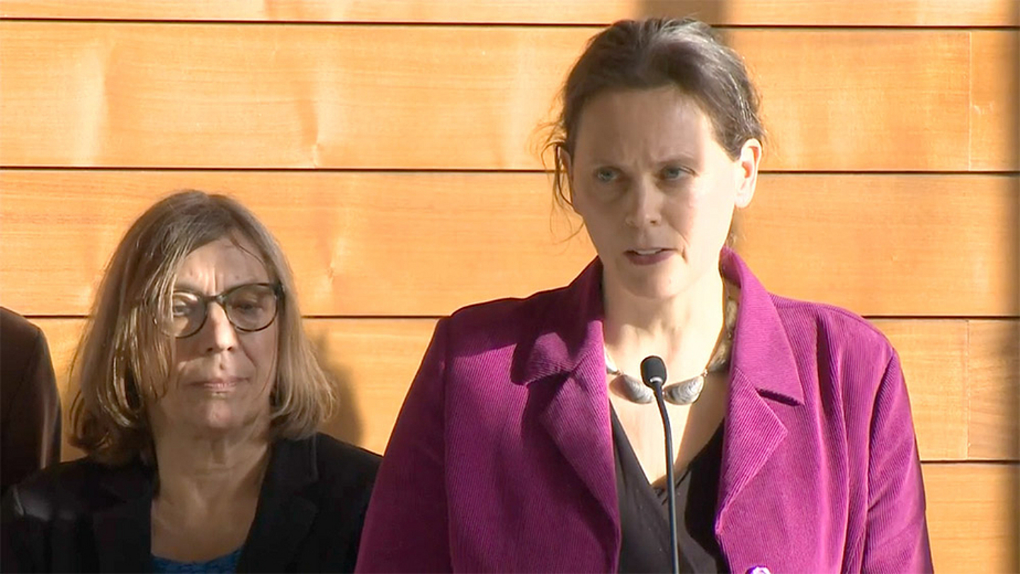 Katharina Kracht ist Mitglied im Verbund der ForuM-Studie und selbst Betroffene von Sexualisierter Gewalt. (Foto: Livestream)