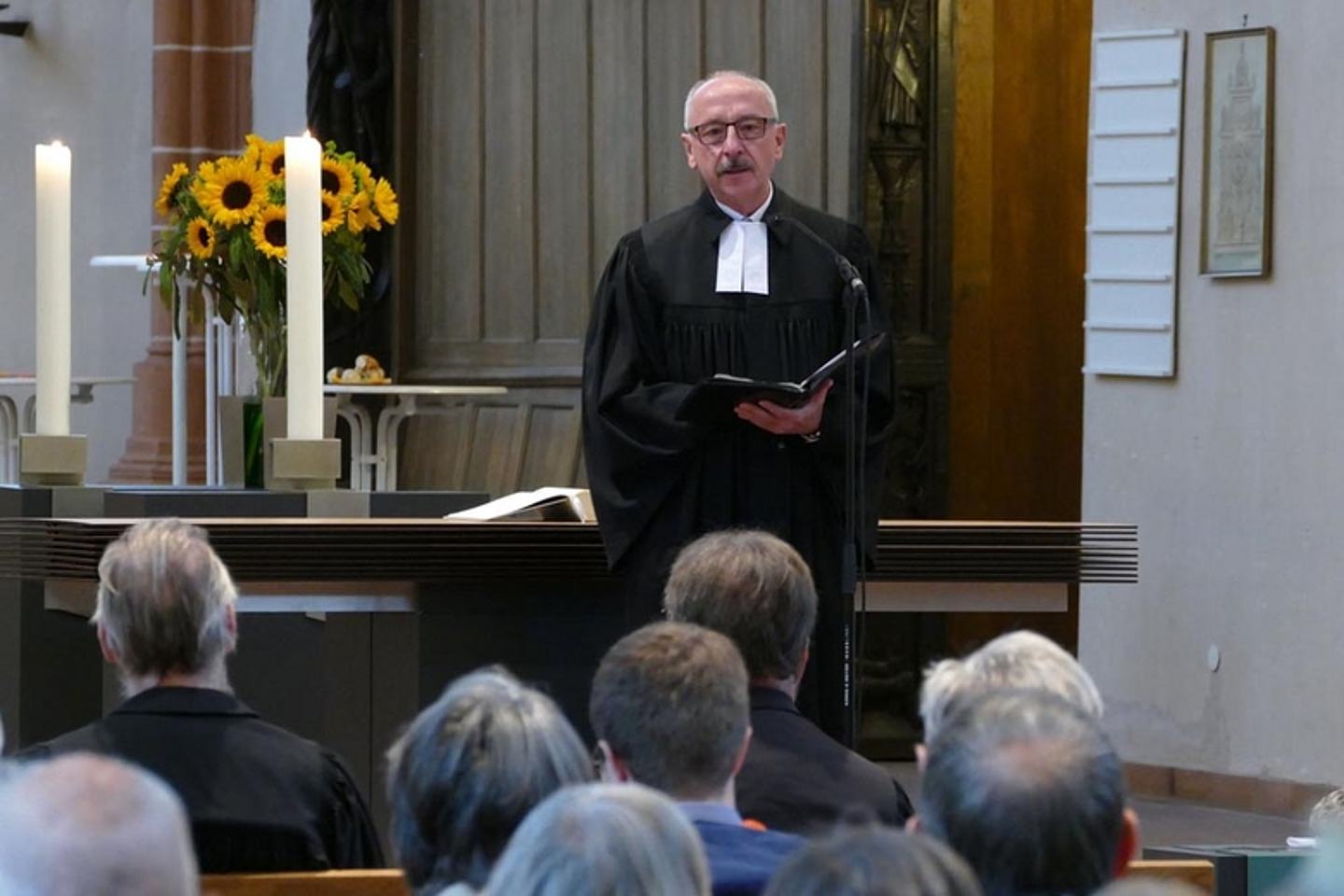 Pfr. Horst Rühl - Abschlussgottesdienst im Jubiläumsprogramm der evangelischen Kirche zum 425jährigen Jubiläum der Hanauer Neustadt am 2. Oktober 2022 in der Hanauer Marienkirche. (Foto: Sascha Leonhardi)