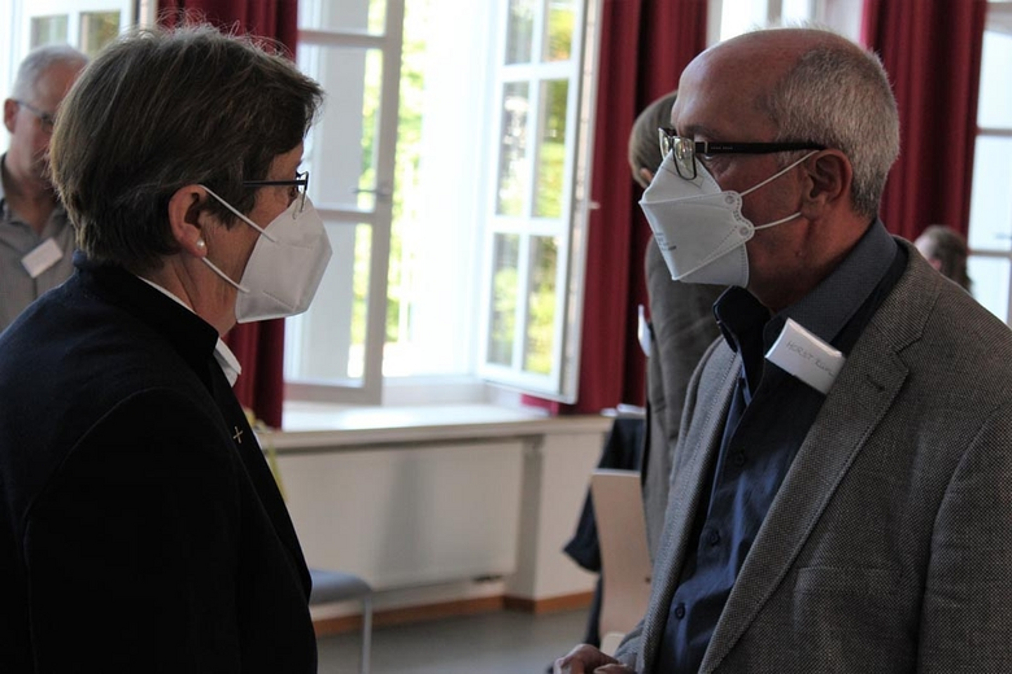 Unter dem Titel «Die Diaspora am Nebentisch» ging es am 3. Juli 2021 bei einem Studientag in Hanau in der Alten Johanneskirche um die Arbeit der Diaspora-Kirchen weltweit und regional. (Foto: medio.tv/Pongratz)