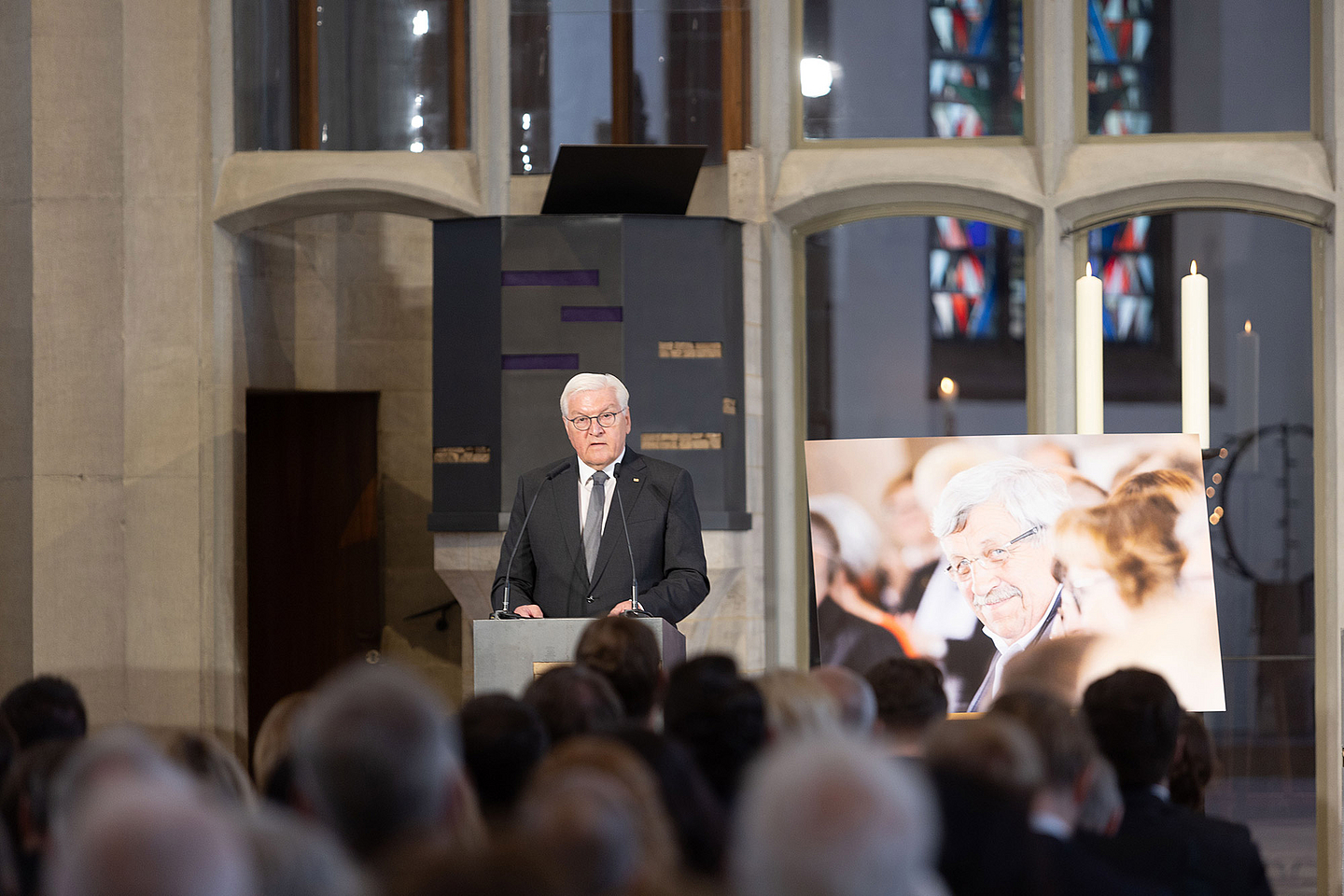 Bundespräsident Frank-Walter Steinmeier bei seiner Rede in der Kasseler Martinskirche.