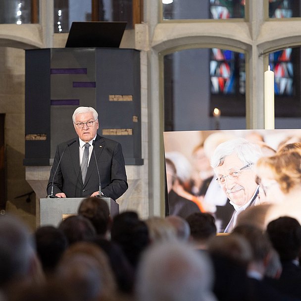 Bundespräsident Frank-Walter Steinmeier bei seiner Rede in der Kasseler Martinskirche.