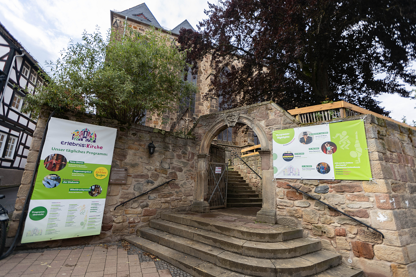 Die Evangelische Stadtkirche Fritzlar verwandelt sich vom 24. Mai bis 2. Juni 2024 in die Erlebnis:Kirche.