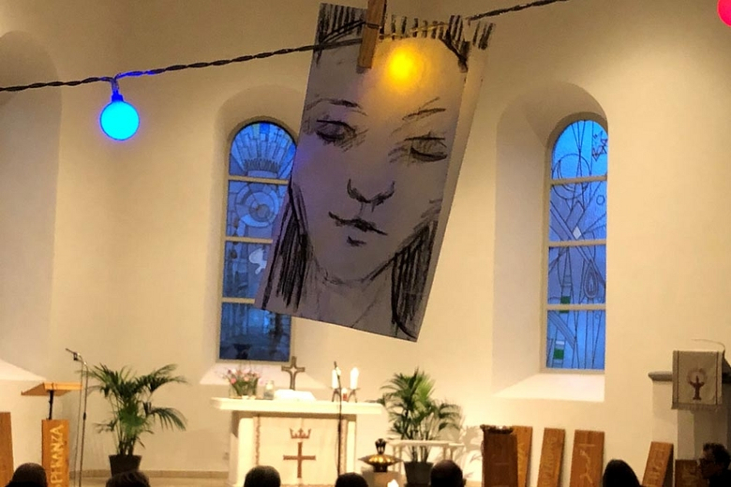 «Die Liebe ist stärker» - Gottesdienst in Wachenbuchen zum Gedenken und für die Hoffnung. (Foto: privat)