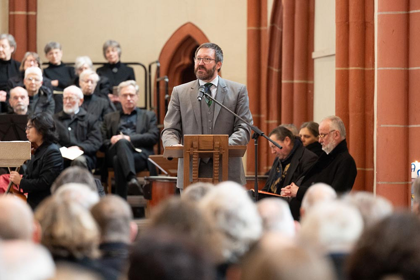 Dr. Mario Fischer, Wien, Generalsekretär der GEKE hielt den Impulsvortrag zur Homberger Synode Dr. Mario Fischer, Wien, Generalsekretär der GEKE hielt den Impulsvortrag zur Homberger Synode
