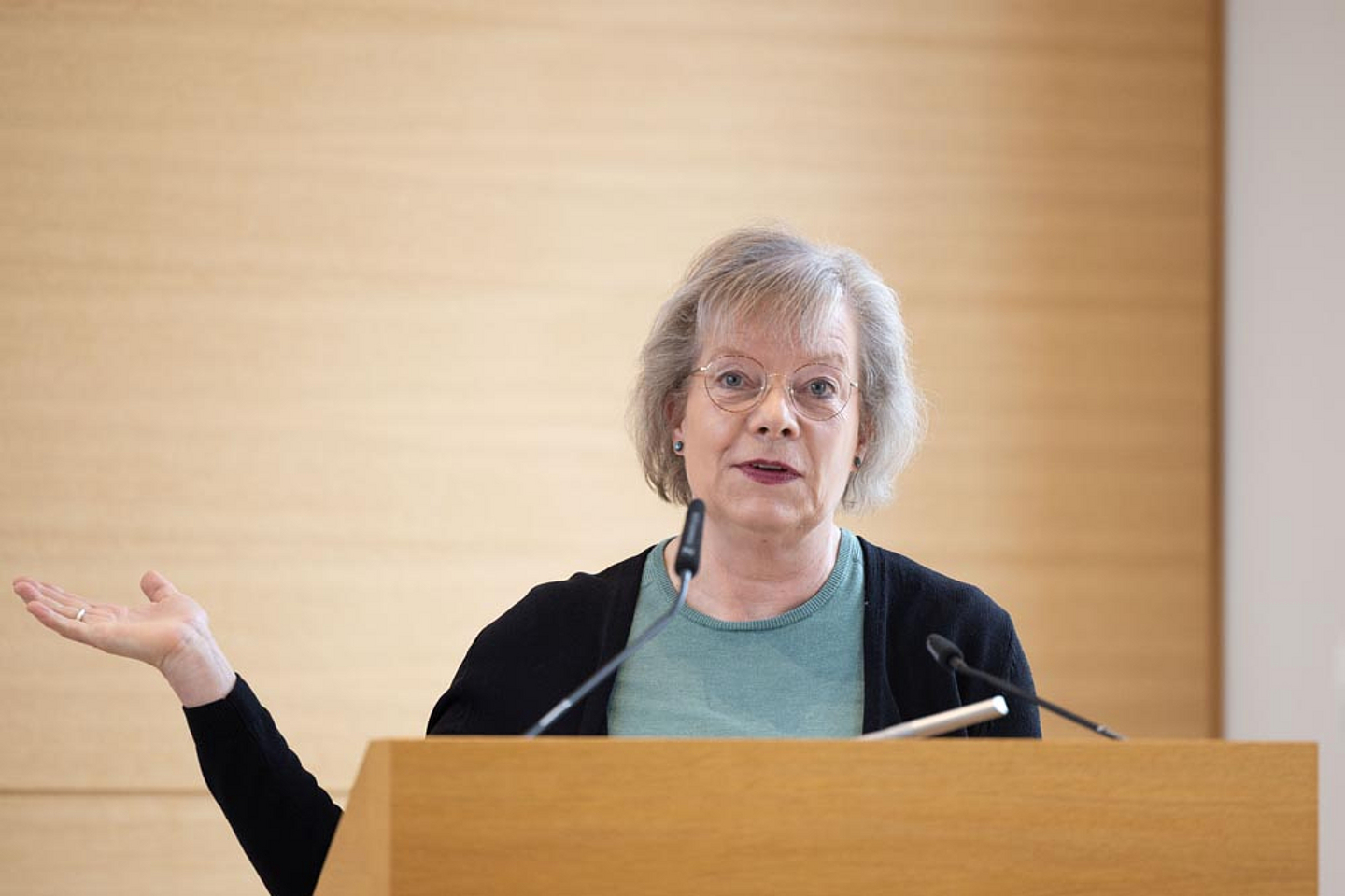 Dekanin Petra Hegmann: Vortrag zum Thema "Profilierung der Ämter und Berufe"