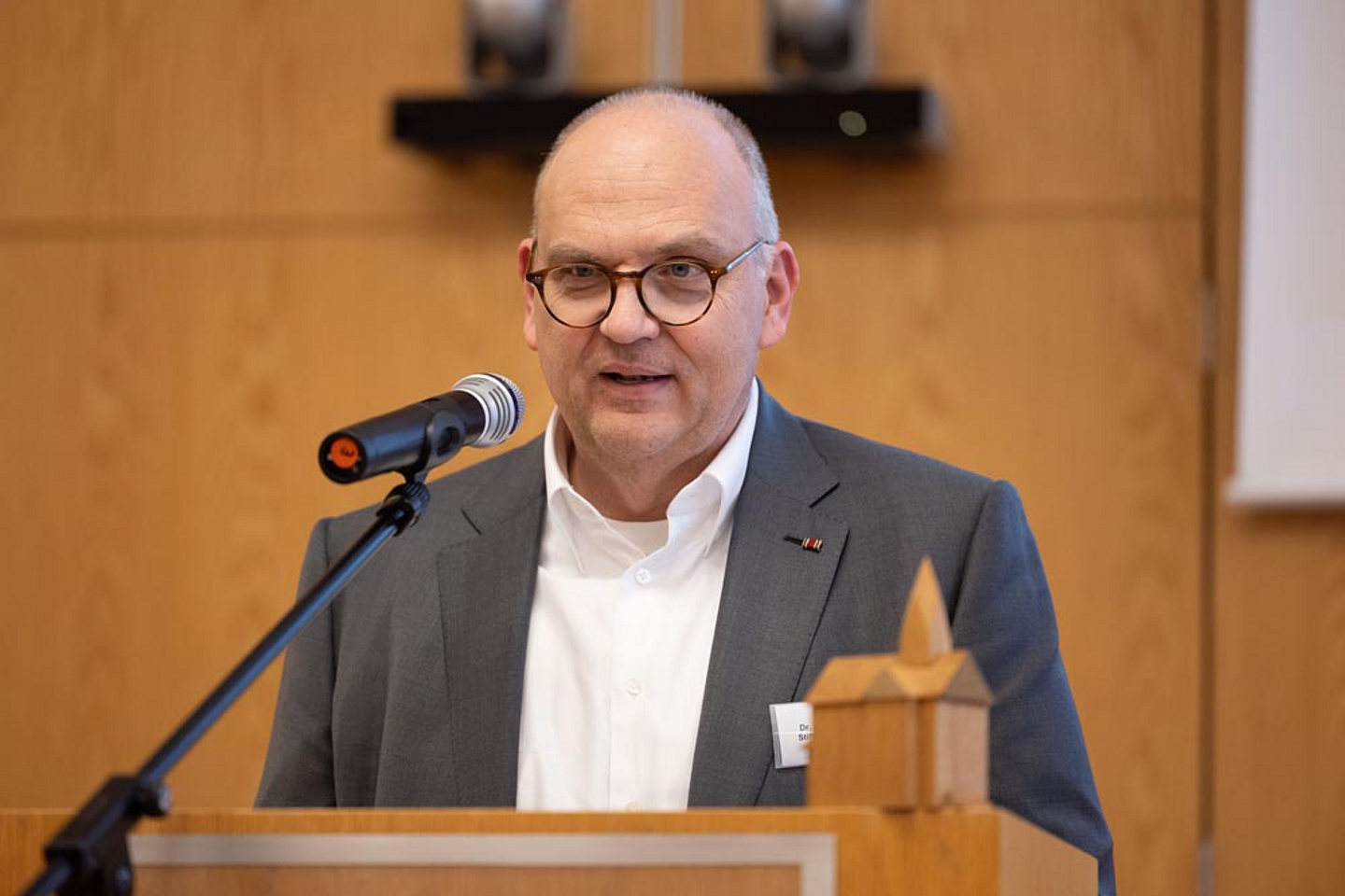 Hielt auch die Laudatio für die Kirchengegmeinde Witzenhausen: Dr. Andreas Fehr, Vorstandsvorsitzender der Stiftung Kirchenerhaltungsfonds