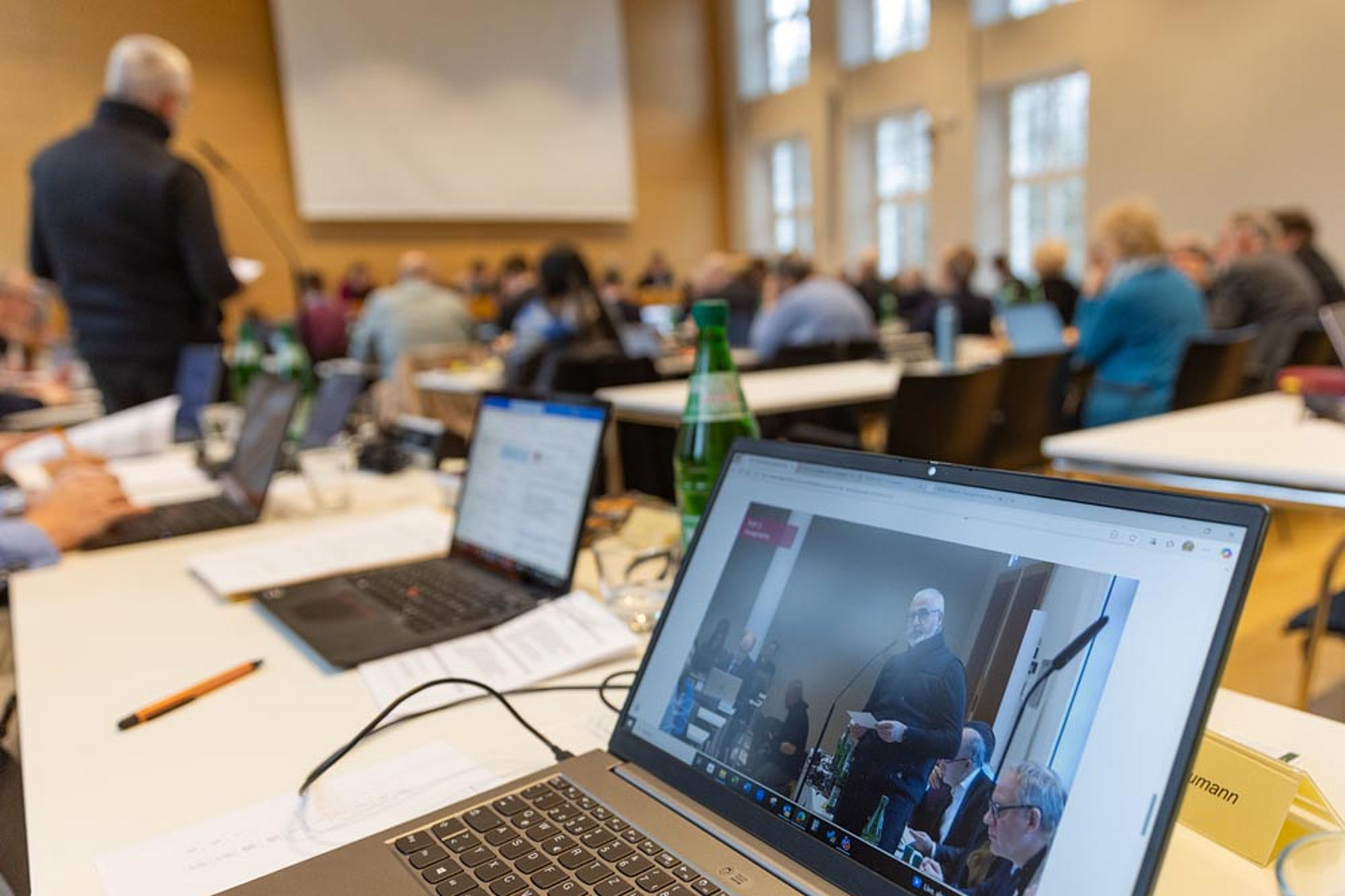 Aussprache zum Finanzbericht: Der Synodale Pfarrer Karsten Leischow