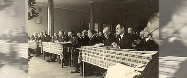 Historischer Moment: Unser Foto zeigt den Hephata-Kirchsaal im August 1945, in dem die Kirchenkonferenz von Treysa die vorläufige Ordnung der EKD beschloss und den ersten EKD-Rat einsetzte. (Foto: Atlantis/Lothar Kastner, Quelle: Archiv der EKiR)