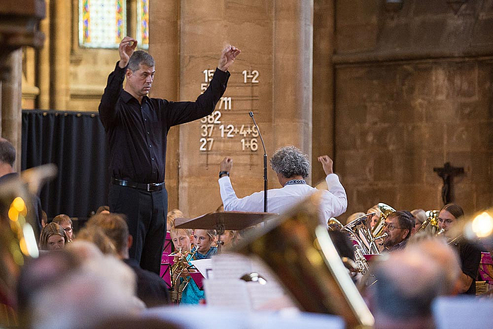 Landesposaunentag Marburg 2016 Landesposaunenwart Andreas Jahn wird zukünftig als Fachbereichsleiter im Referat Kirchenmusik für die Posaunenarbeit zuständig sein. Unser Archiv-Foto zeigt ihn bei einem Konzert in der Marburger Elisabethkirche. (Foto: medio.tv/Schauderna)