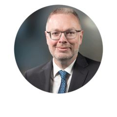 Portraitfoto von Prälat Burkhard zur Nieden