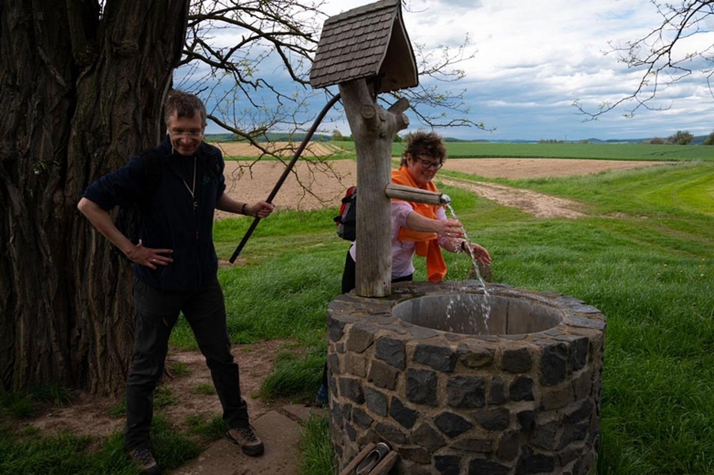 Impressionen vom Pilgerweg von Bischöfin Dr. Hofmann und Bischof Dr. Gerber am Pfingstmontag 2021 von Marburg nach Amöneburg. (Foto: medio.tv/Balzer) 