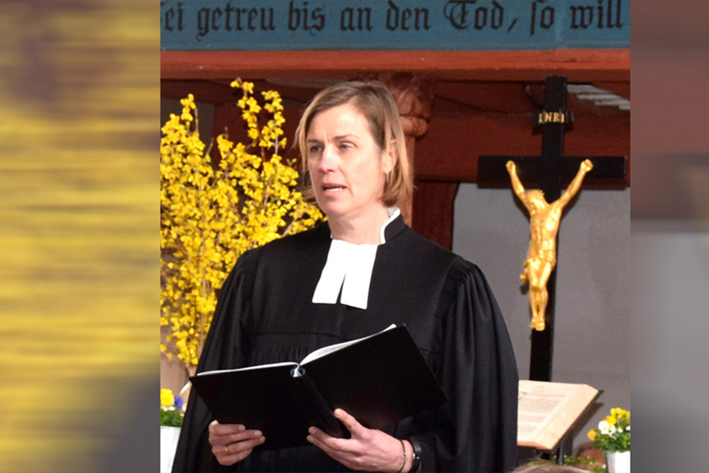 Predigte im Gottesdienst: Pröpstin Henriette Crüwell - Evangelische Kirchen eröffnen am 26.2.2023 Spendenaktion «Hoffnung für Osteuropa» in Schotten-Breungeshain. (Foto: ekhn/Gert Holle)
