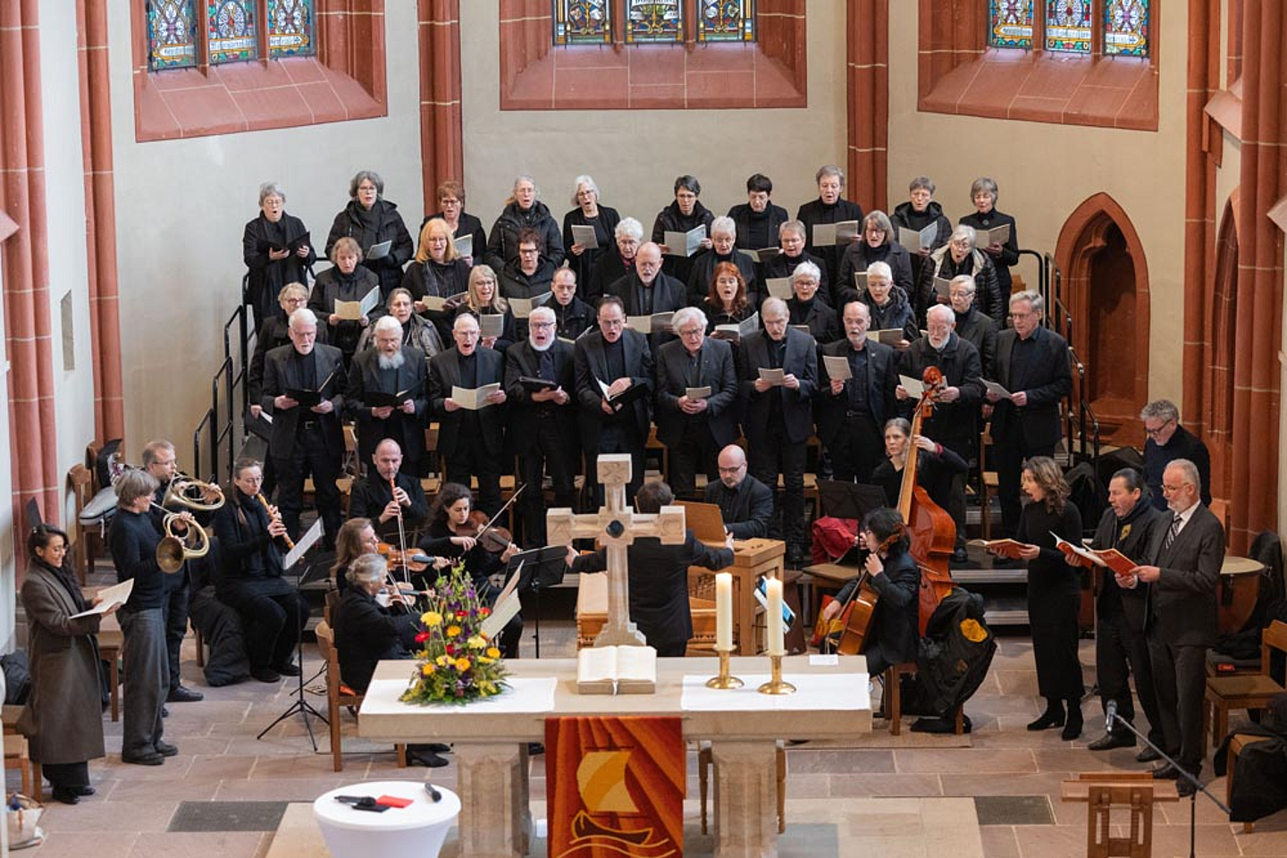 Musikalische Begleitung unter Leitung von Bezirkskantor Andrej Romanov Musikalische Begleitung unter Leitung von Bezirkskantor Andrej Romanov