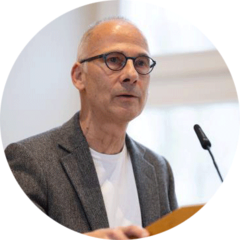 Portraitfoto von Dr. Jürgen Helm Portraitfoto von Dr. Jürgen Helm