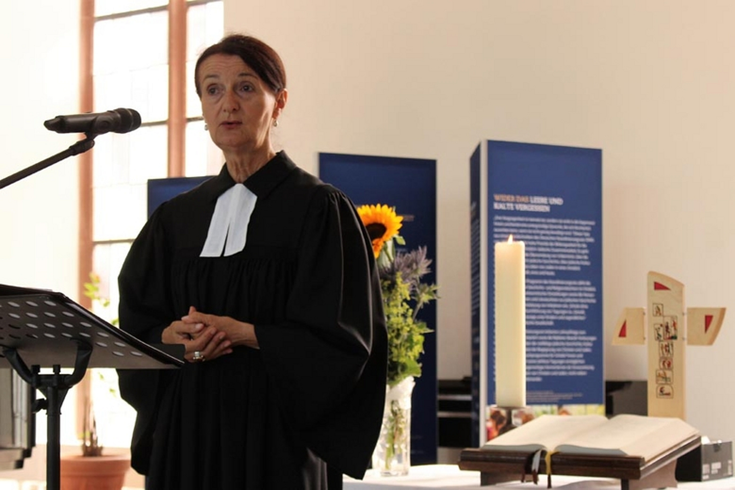 Unter dem Titel «Die Diaspora am Nebentisch» ging es am 3. Juli 2021 bei einem Studientag in Hanau in der Alten Johanneskirche um die Arbeit der Diaspora-Kirchen weltweit und regional. (Foto: medio.tv/Pongratz)