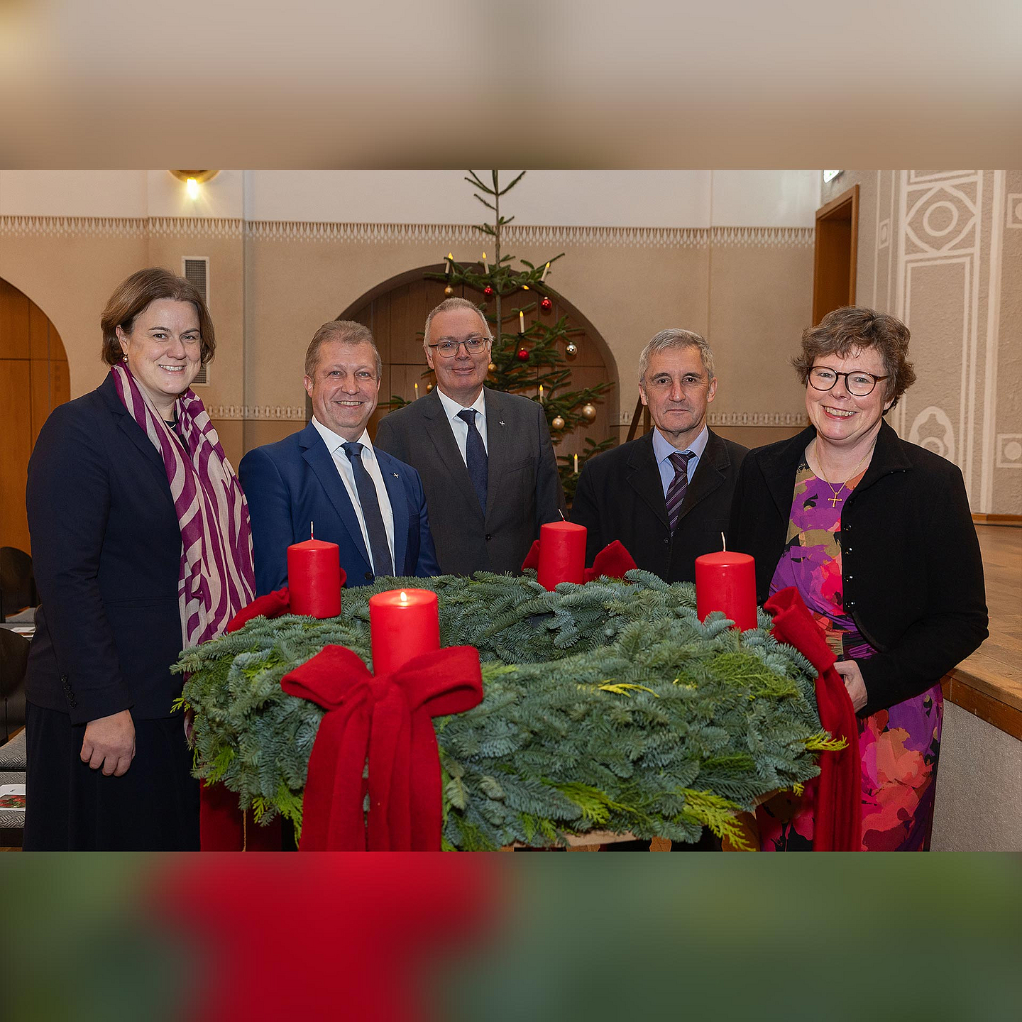 Unser Foto zeigt (von links): EKKW-Vizepräsidentin Dr. Katharina Apel, Präses Dr. Michael Schneider, Prälat Burkhard zur Nieden, Gastredner Frank Richter und Bischöfin Dr. Beate Hofmann.