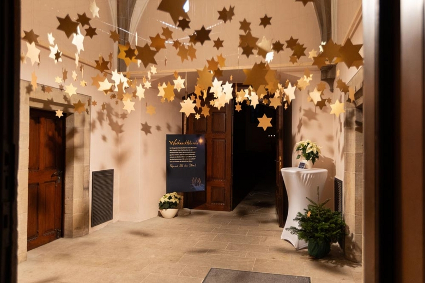 Weihnachtskirche Fulda 2023 unter dem Motto: Folge dem Stern