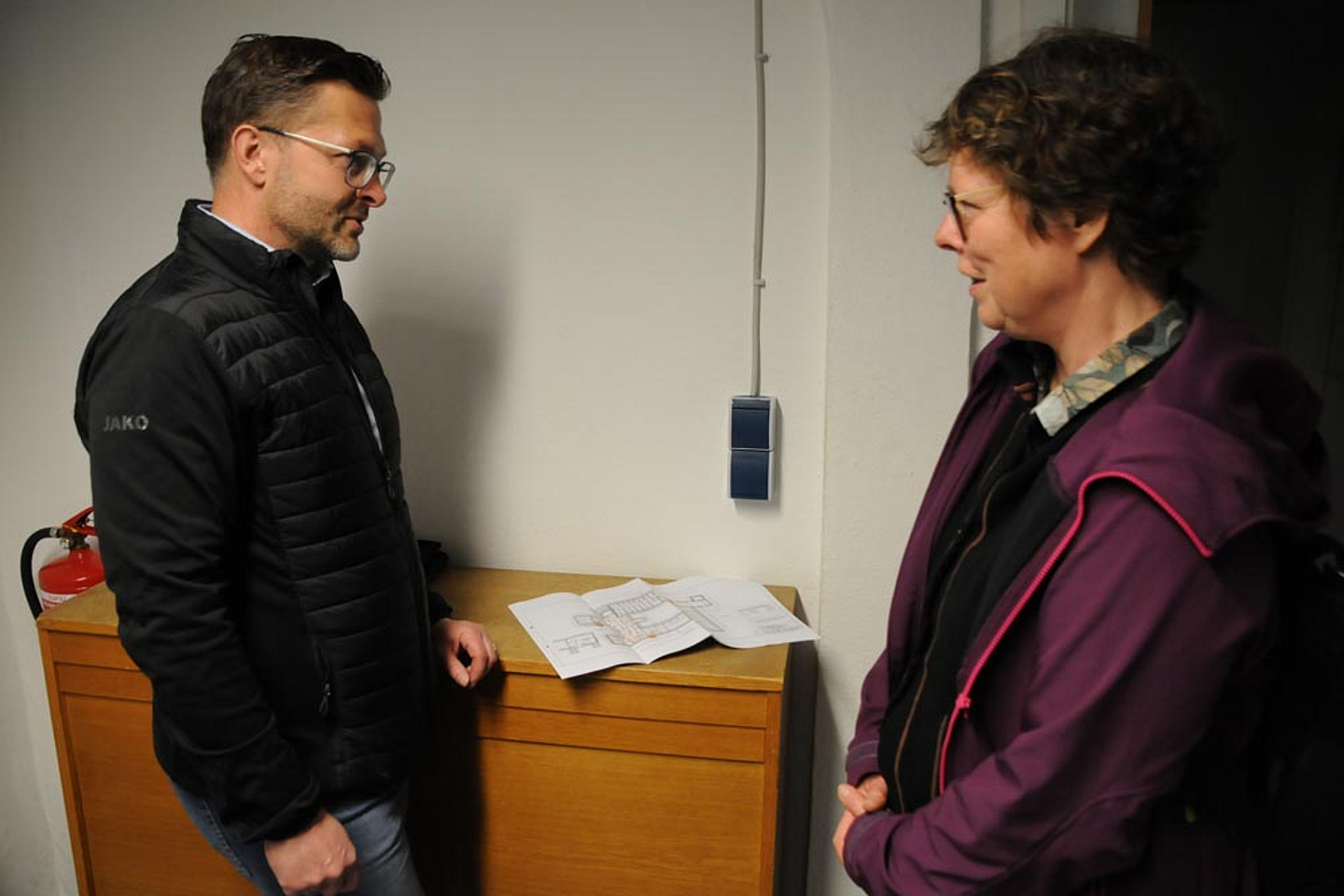 Bischöfin Beate Hofmann mit Klosterrentmeister René Leipold (Stiftung Kloster Schlüchtern)