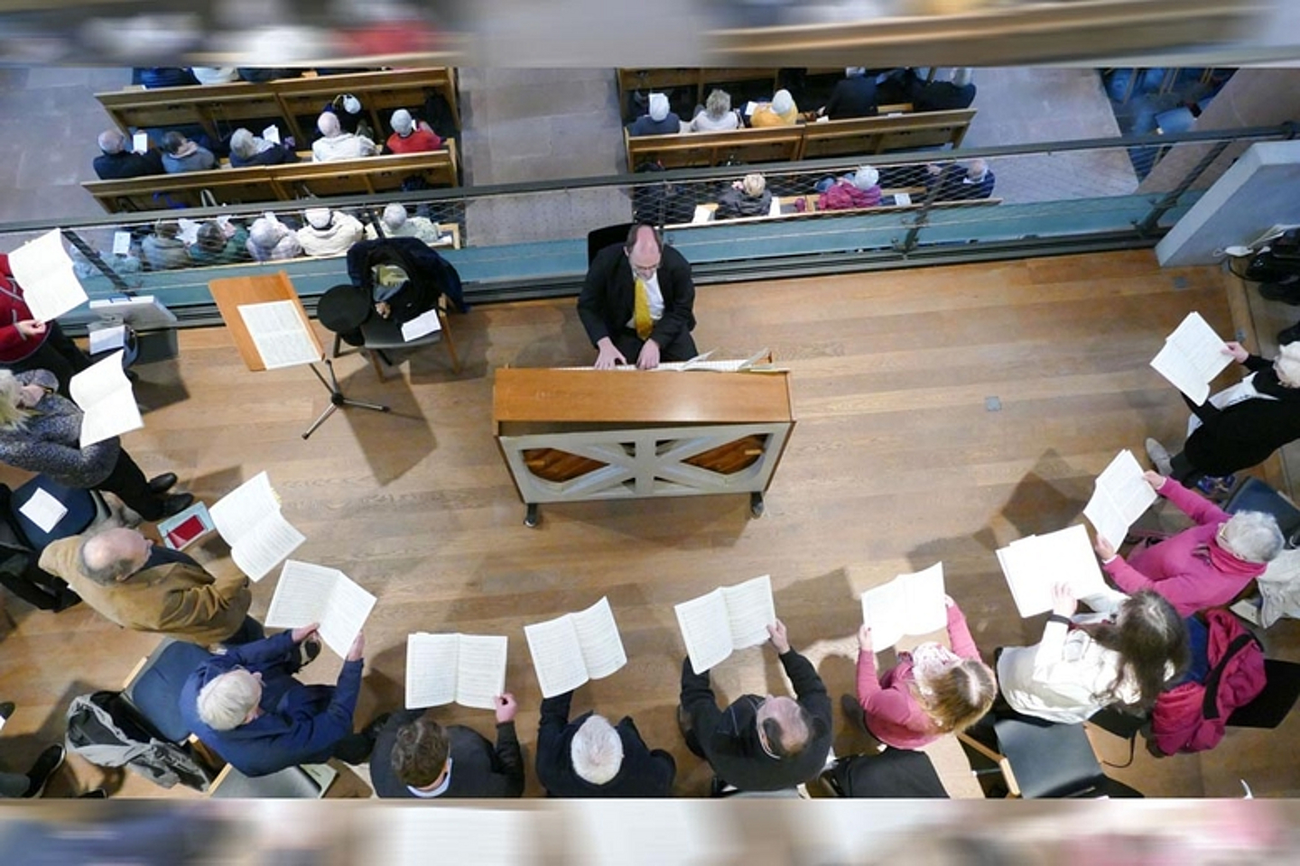 Auch der Kirchenchor wirkte am Gottesdienst mit. - Abschlussgottesdienst im Jubiläumsprogramm der evangelischen Kirche zum 425jährigen Jubiläum der Hanauer Neustadt am 2. Oktober 2022 in der Hanauer Marienkirche. (Foto: Sascha Leonhardi)