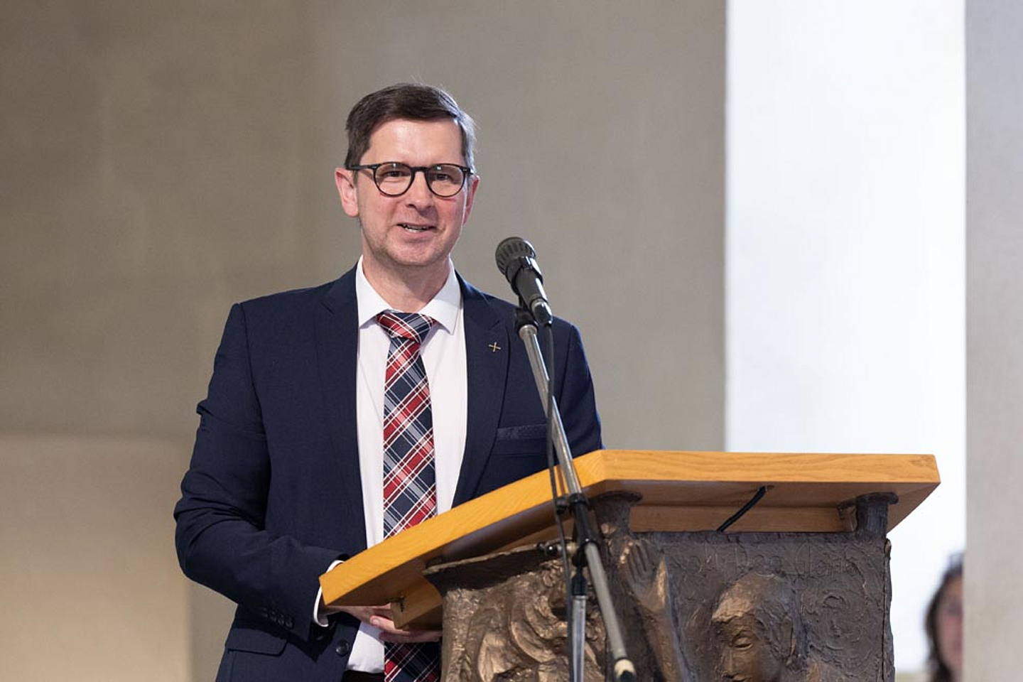 Grußworte von Dekan Dr. Michael Glöckner (Stadtkirchenkreis Kassel) Grußworte von Dekan Dr. Michael Glöckner (Stadtkirchenkreis Kassel)