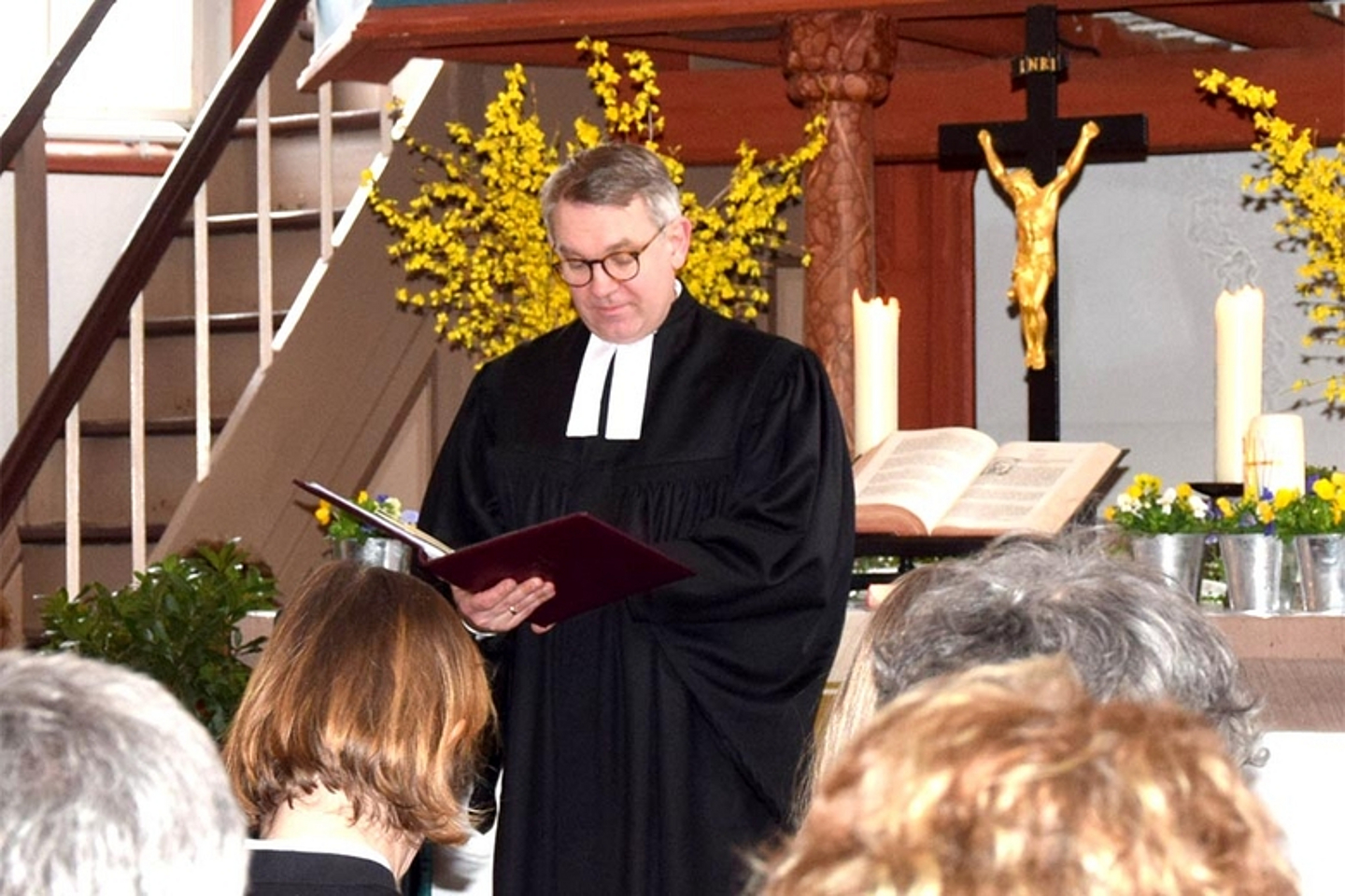 Propst Dr Volker Mantey (EKKW) - Evangelische Kirchen eröffnen am 26.2.2023 Spendenaktion «Hoffnung für Osteuropa» in Schotten-Breungeshain. (Foto: ekhn/Gert Holle)