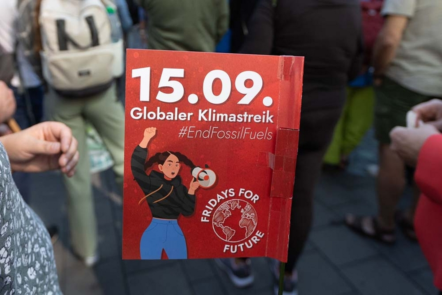 Am 15. September folgten viele Menschen dem Aufruf und gingen zum Klimastreik für Klimagerechtigkeit und konsequentes Handeln auf die Straße. Unsere Fotos entstanden beim Klimastreik in Kassel. (Foto: medio.tv/Schauderna)