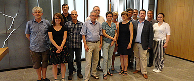 Das Foto zeigt den Vorstand mit den Stellvertreter*innen aus den Sprengeln