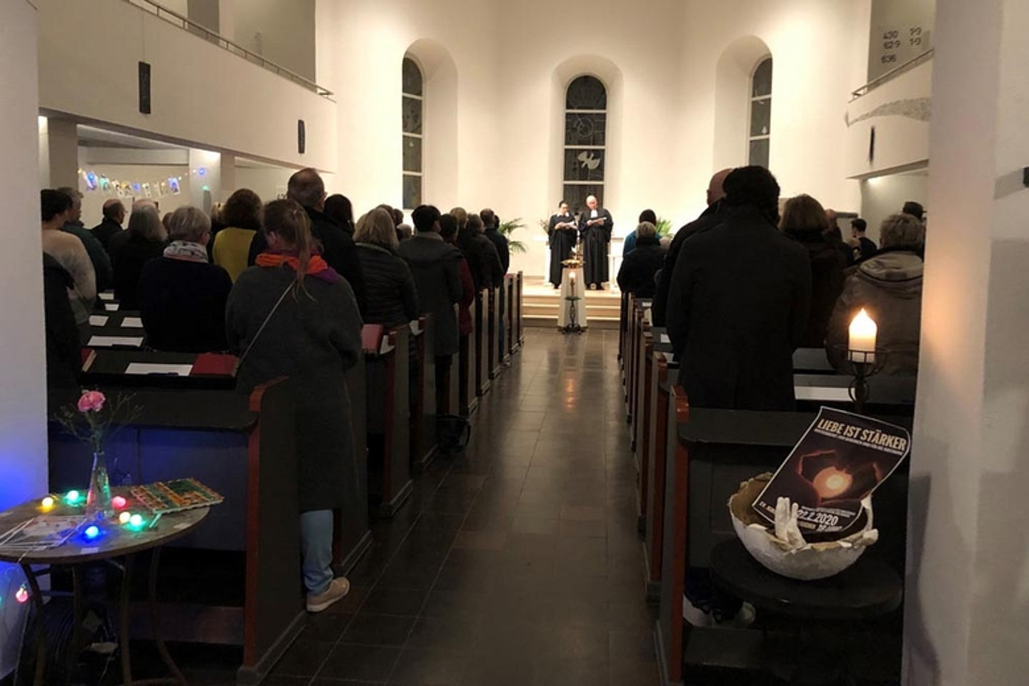 «Die Liebe ist stärker» - Gottesdienst in Wachenbuchen zum Gedenken und für die Hoffnung. (Foto: privat)