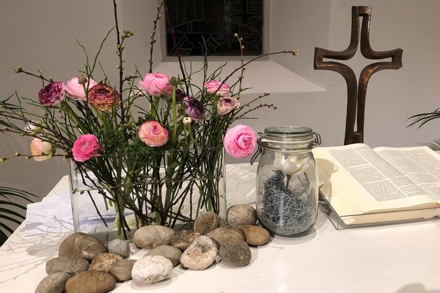 «Die Liebe ist stärker» - Gottesdienst in Wachenbuchen zum Gedenken und für die Hoffnung. (Foto: privat)