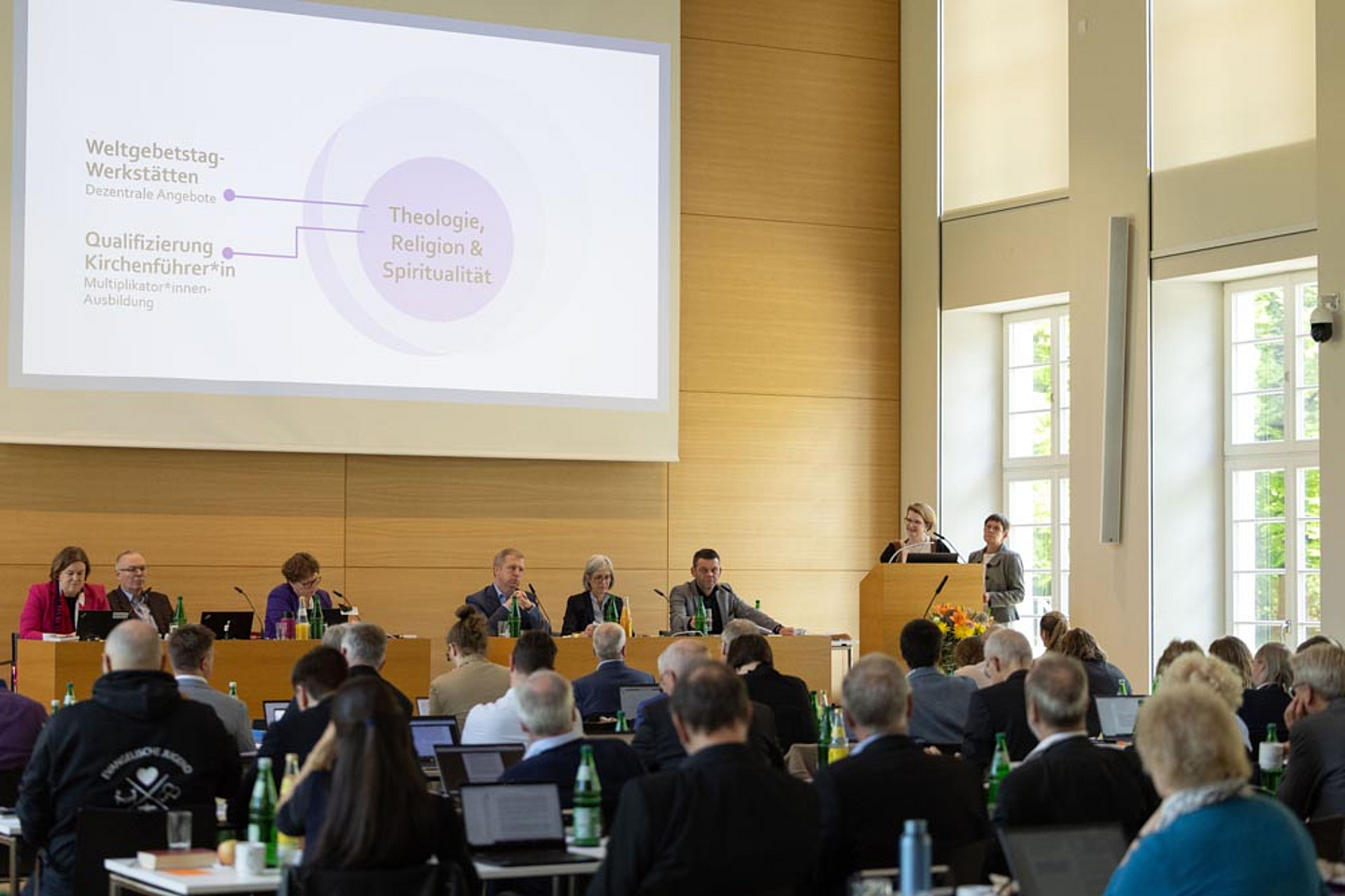 Vom Forum Bildung und der Evangelischen Akademie Hofgeismar zum Evangelischen Forum Bildung der Evangelischen Kirche von Kurhessen Waldeck
