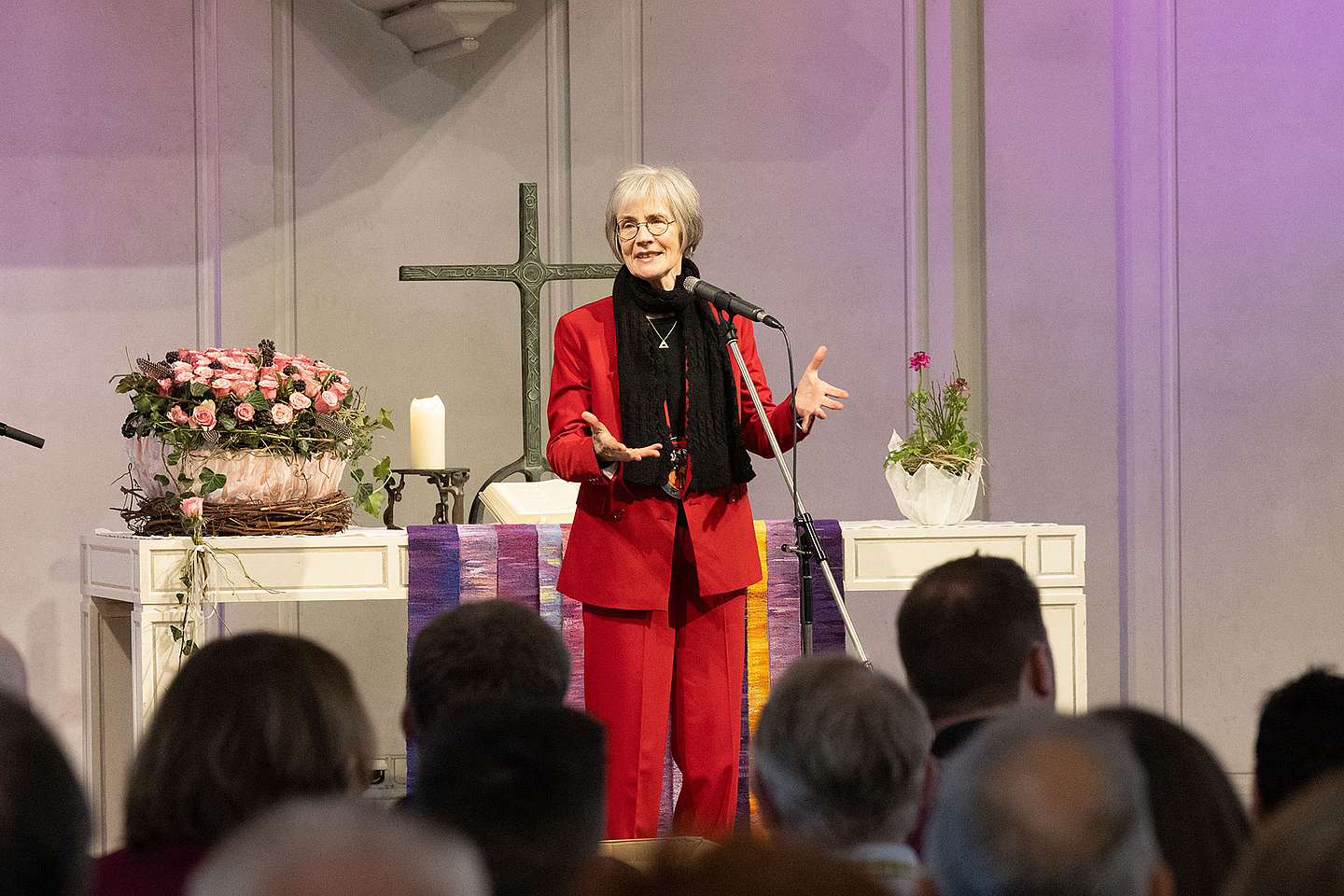 Abschied in der Evangelischen Kirche Kirchditmold: In einem Gottesdienst am Sonntagnachmittag (15.3.) nahm Pröpstin Kathrin Wienold-Hocke Abschied aus dem aktiven Dienst