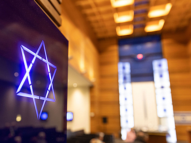 Unser Foto zeigt einen Davidstern in der Synagoge in Kassel.