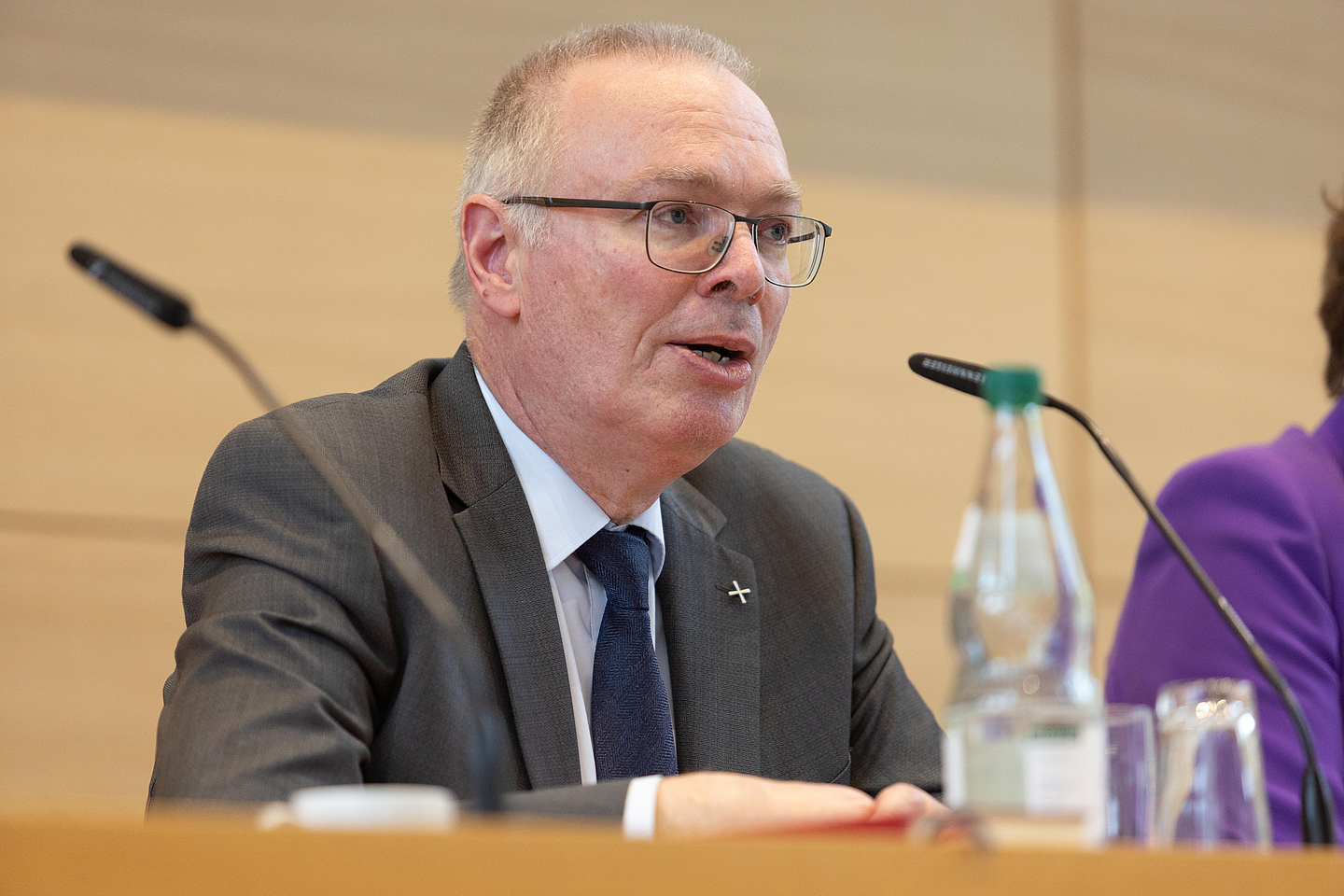 Prälat Burkhard zur Nieden - Aussprache zum Bericht von Pfarrer Matthias Schwarz (Betroffenenvertretung im Beteiligungsforum Sexualisierte Gewalt in der EKD)
