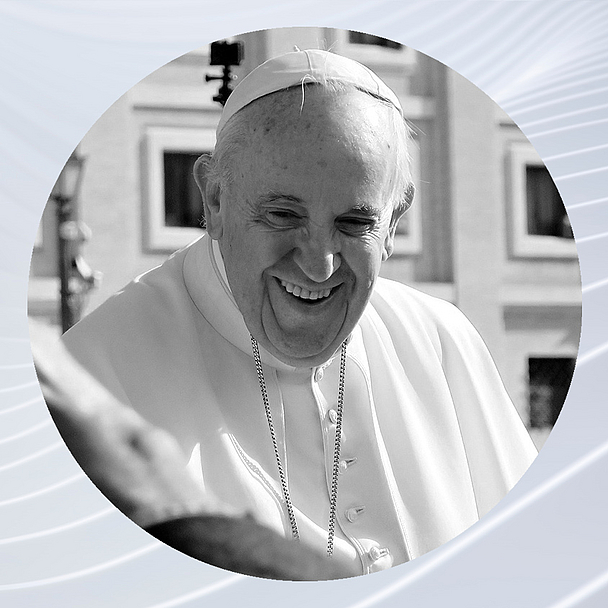 Portraitfoto von Papst Franziskus, der am Ostermontag 2025 gestorben ist
