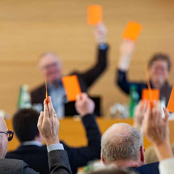Endete mit wichtigen Beschlüssen und einer Andacht am Samstag: Die Frühjahrstagung der Landessynode in Hofgeismar