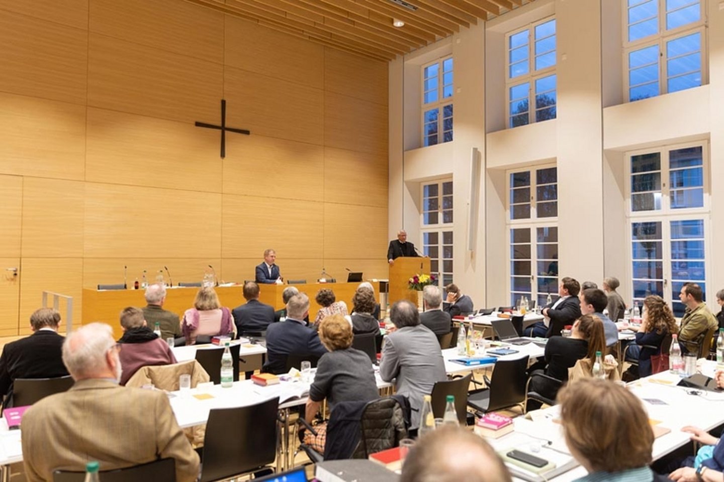 Vortrag Bischof Dr. Bernhard Felmberg zu Seelsorge an Soldatinnen und Soldaten
