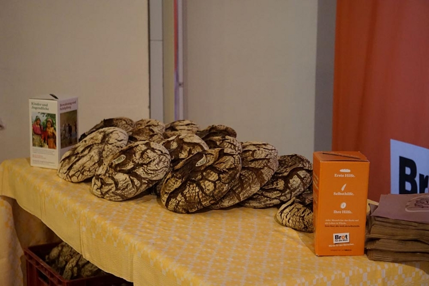 Eröffnungsgottesdienst der 65. Spendenaktion von «Brot für die Welt» der evangelischen Kirchen in Hessen am 1. Advent 2023 in Watzenborn-Steinberg (Foto: Zentrum Oekumene der EKHN und EKKW)