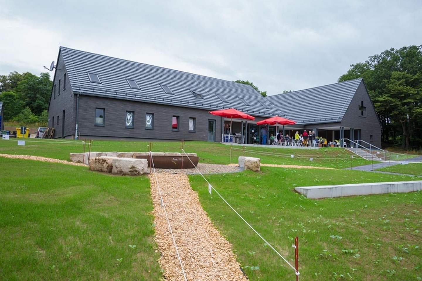 Abschied „alte Kirche im Grünen“/Willkommen „neue Kirche im Grünen“ Scheid