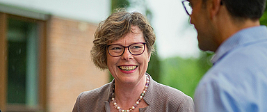 Dr. Hofmann wünscht sich, dass Menschen die Kirche als engagiert erleben – für ein gelingendes Zusammenleben in unserer Gesellschaft. (Foto: medio.tv/Schauderna)