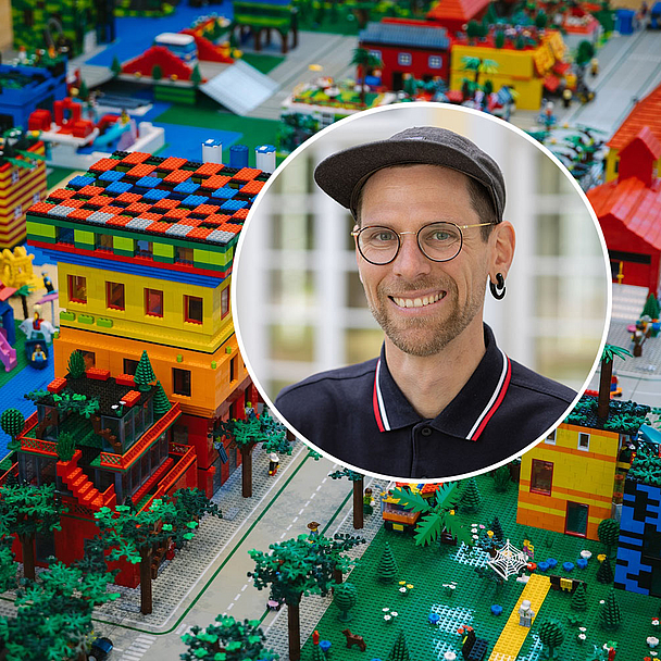 Viele Bäume, viele Begegnungsorte: Stein für Stein entstand bei der Tagung im vergangenen Jahr eine sozial-ökologische Stadt der Zukunft. Das Portraitfoto zeigt Dr. Oliver Emde. Viele Bäume, viele Begegnungsorte: Stein für Stein entstand bei der Tagung im vergangenen Jahr eine sozial-ökologische Stadt der Zukunft. Das Portraitfoto zeigt Dr. Oliver Emde.