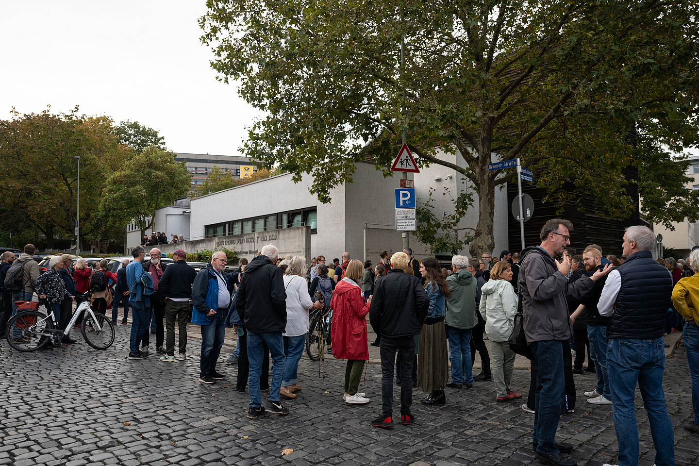 Ökumenischer "Wächterdienst" vor der Synagoge Kassel