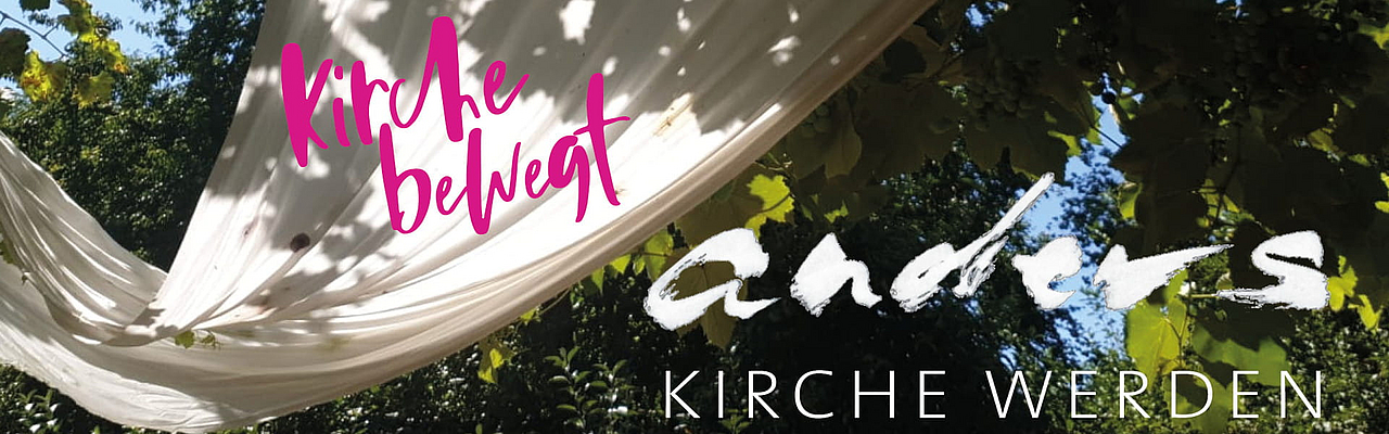 Collage: Foto "Licht und Schatten" und Kalligrafie "anders Kirche werden": Birgitta Schwansee; Logo: Stabsstelle Reformprozess Collage: Foto "Licht und Schatten" und Kalligrafie "anders Kirche werden": Birgitta Schwansee; Logo: Stabsstelle Reformprozess