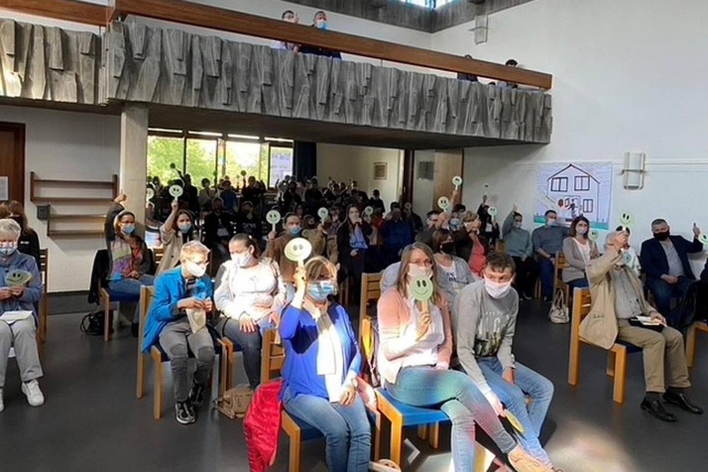 Impressionen aus der Kirchengemeinde Fulda-Bronzell - Hit-From-Heaven-Sonntag 2020 mit dem Song «An guten Tagen» von Johannes Oerding. (Foto: medio.tv)
